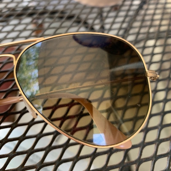 Brown Gradient Aviator Ray-Bans - Picture 3 of 5
